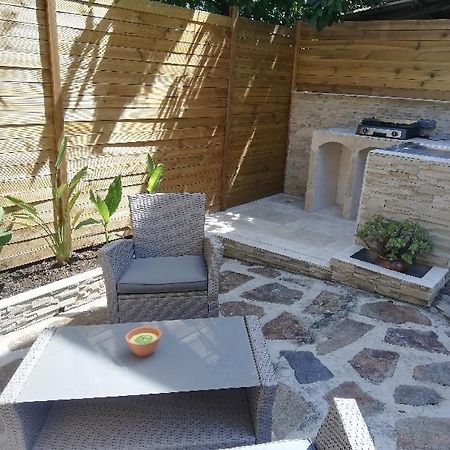 Appartement T2 Rez De Villa Proche Bord De Mer Le Pradet Kültér fotó