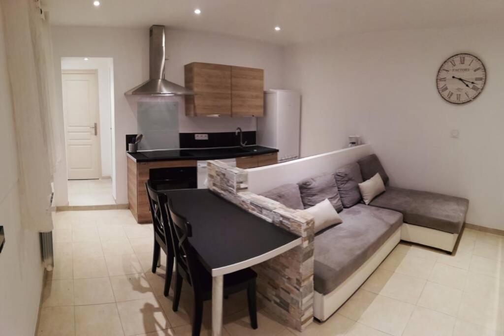 Appartement T2 Rez De Villa Proche Bord De Mer Le Pradet Kültér fotó